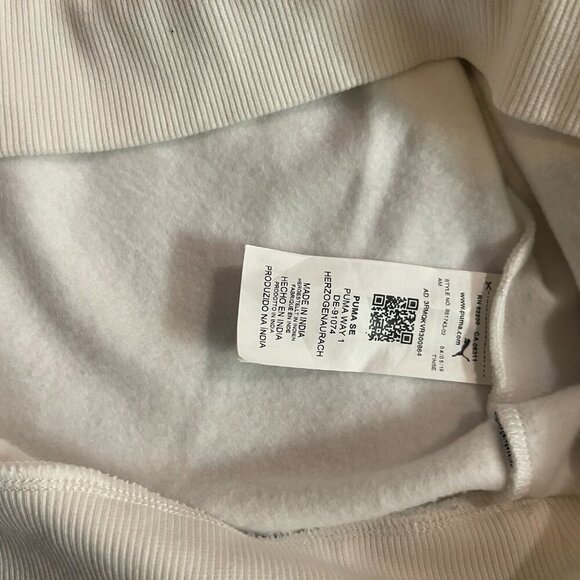 Puma. White hooded sweatshirt. Size XL. With design logo. Made in India. - Picture 9 of 9